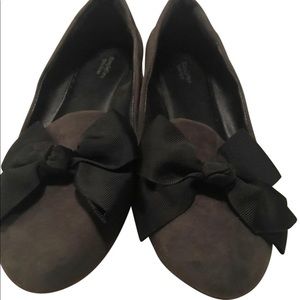 Vera wang flats